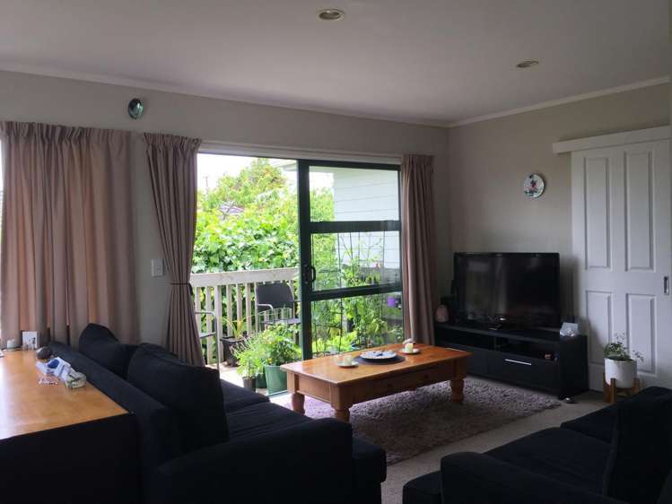 A/11 Sherwood Avenue Te Atatu South_2