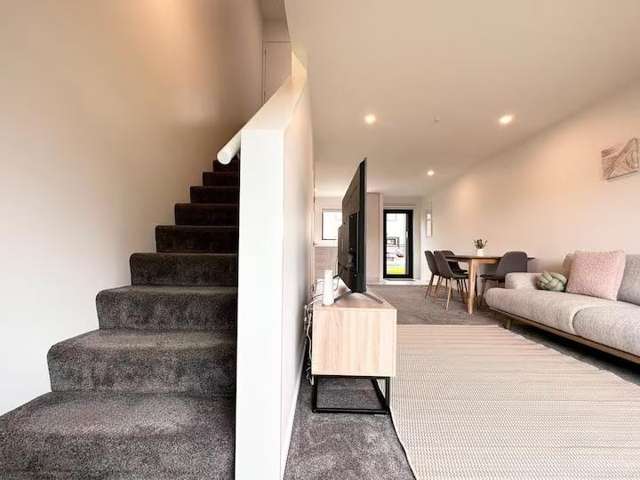 4/6 Riccarton Road Riccarton_3
