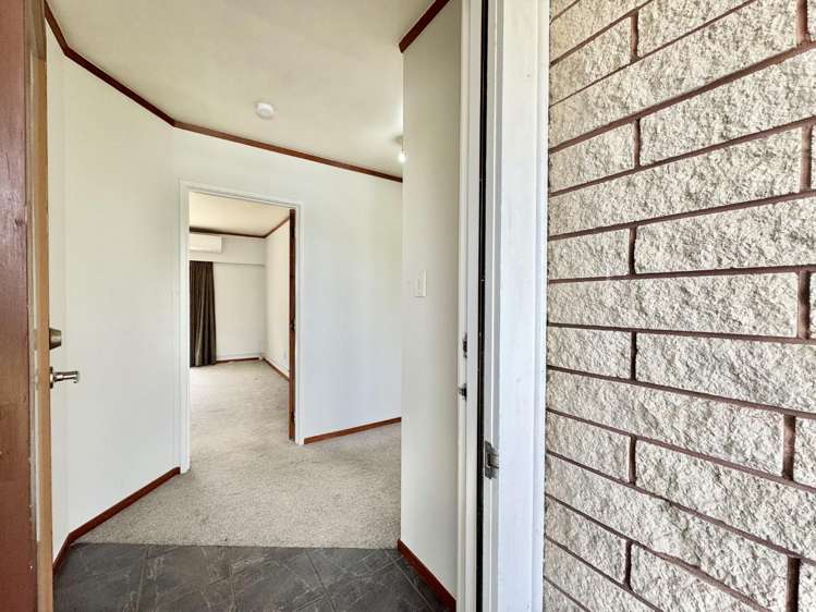2/5 Carolyn Street Manukau_17