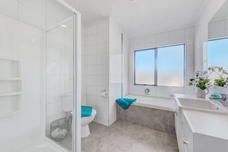 6 Mariner Lane Beachlands_14