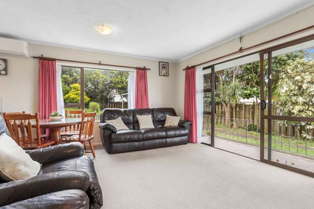 2/10 Metric Place Te Atatu South_4