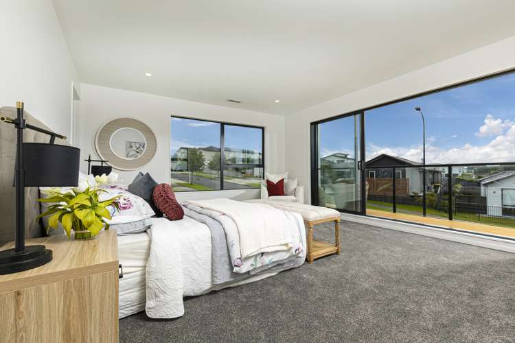 8 Canoe Lane Riverhead_15