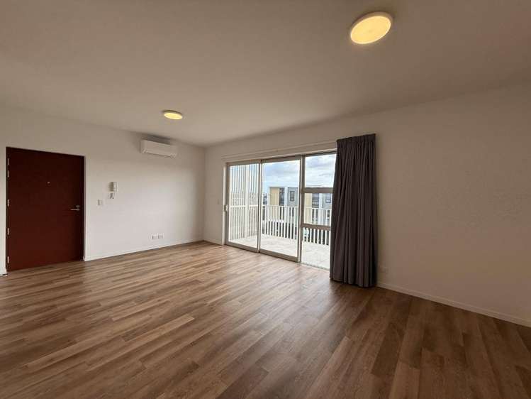 6/245 Hobsonville Point Road Hobsonville_4