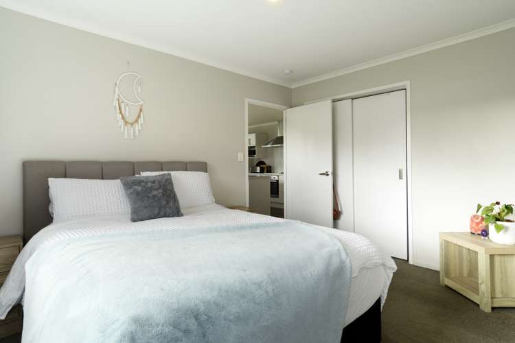 5 Austen Way Hairini_10