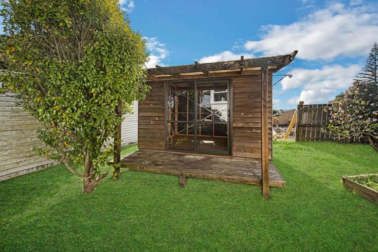 23 Waitaki Street Henderson_21