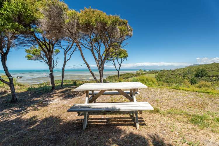 51 Wharariki Road Kahurangi National Park_12