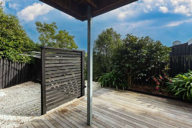 1/146 Soleares Avenue Mount Pleasant_13