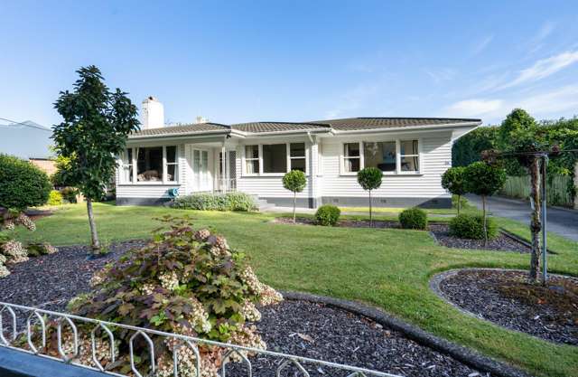 Central Character, Modern Comfort