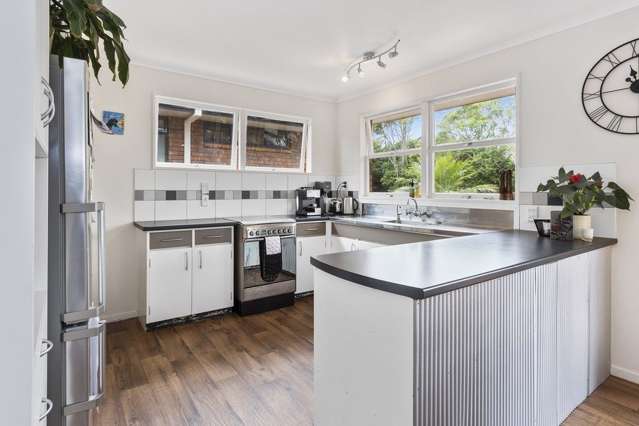 35 Meadowland Street Matua_1