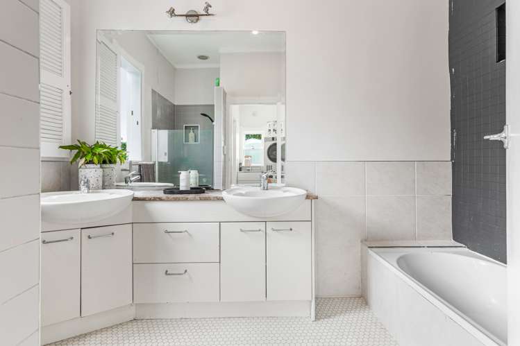 41 Hanlon Crescent Narrow Neck_16