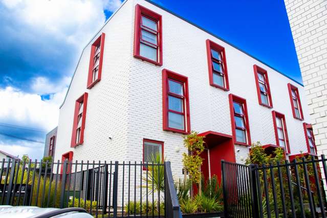 27 Maea Lane Mount Roskill_1