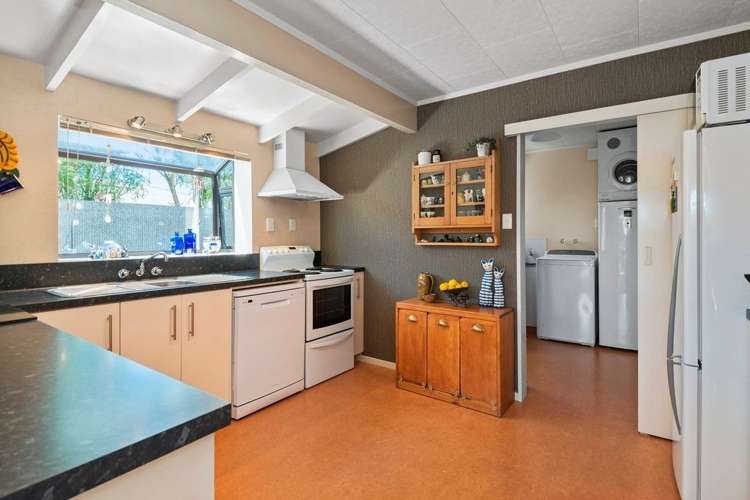 5 Sheraton Place Redwood_9