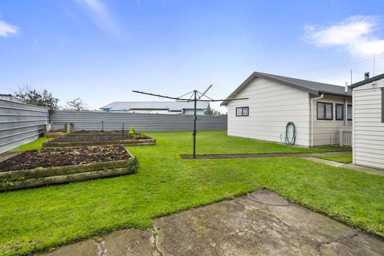 21 Railway Road Bunnythorpe_17