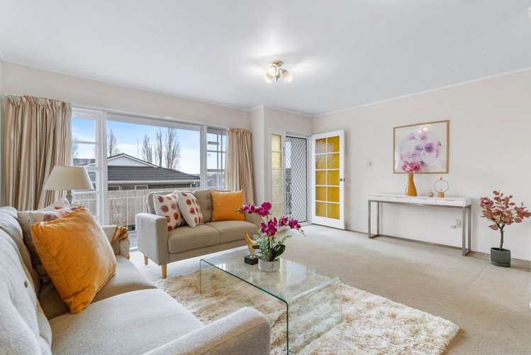 2/135 Glenmore Road Sunnyhills_14