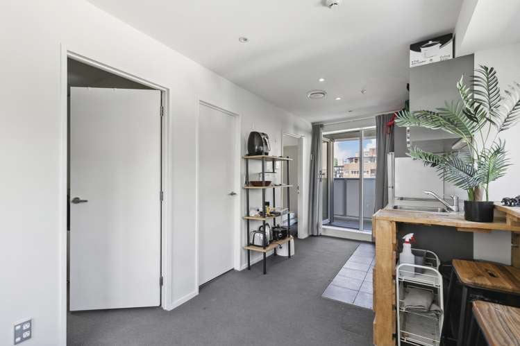 415/74 Taranaki Street_5