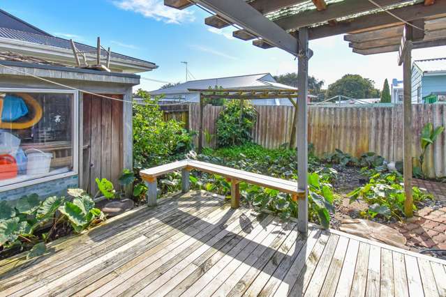 3/8 Tennessee Avenue Mangere East_4