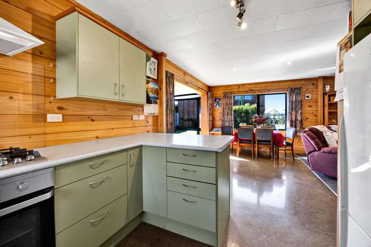 69 Egmont Street Hawera_5