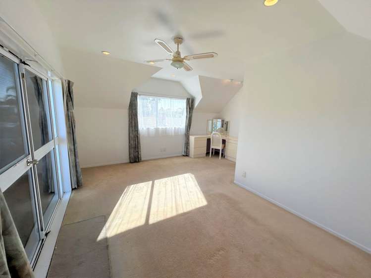 125 Portage Road New Lynn_11