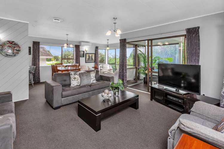 52 Eureka Place Parahaki_7