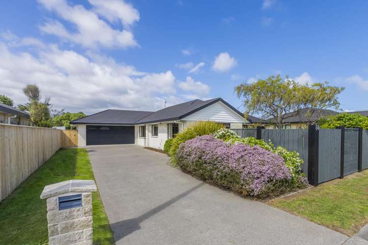 84 The Drive Paraparaumu Beach_0