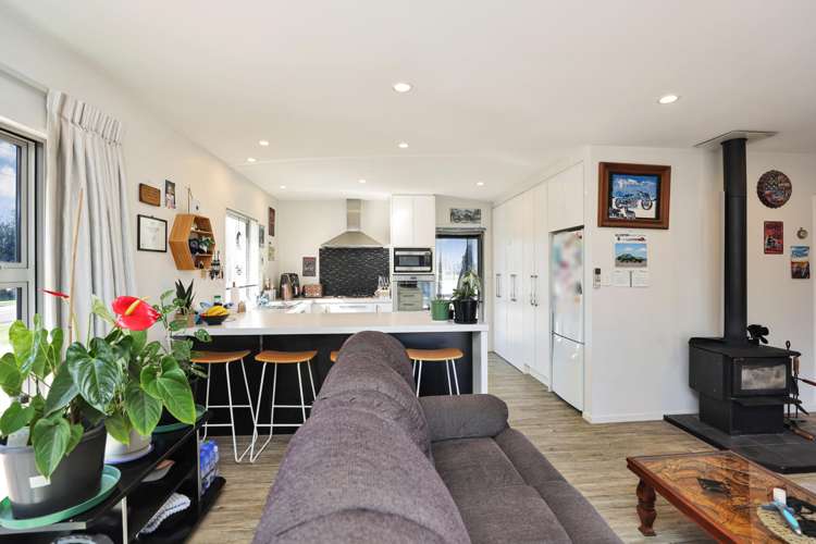 227 Racecourse Road Allenton_6
