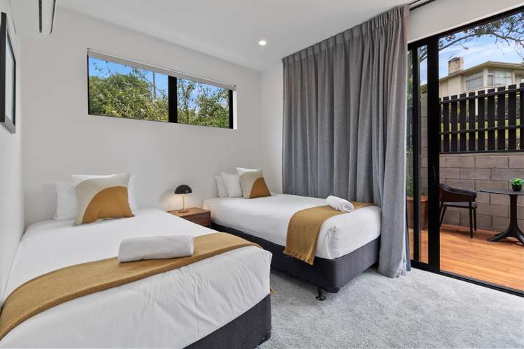 32 Seacliffe Road Hillsborough_10