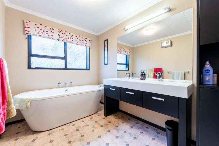 27 Roxburgh Street Glenwood_7