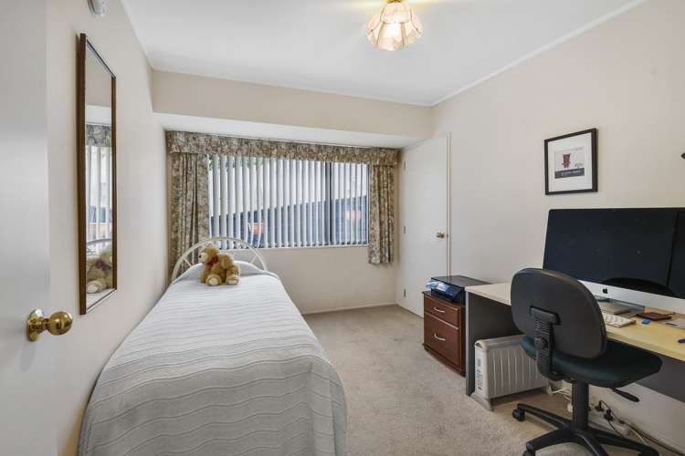 2/5 Ribbonwood Crescent Goodwood Heights_12