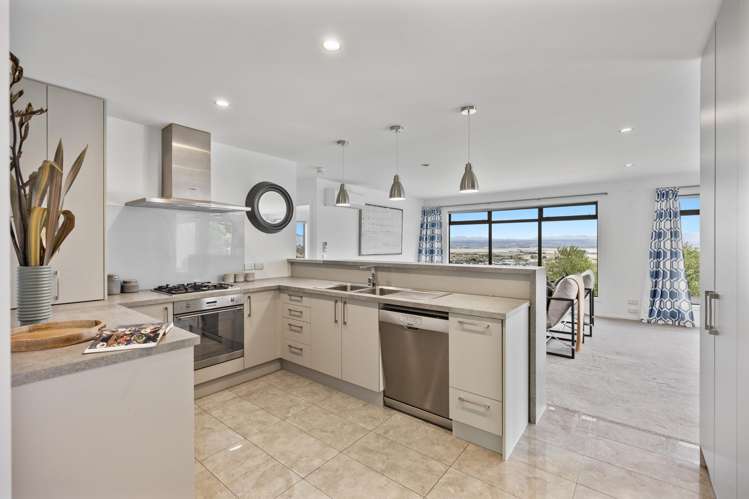 6 Buckingham Court Wakatu_7