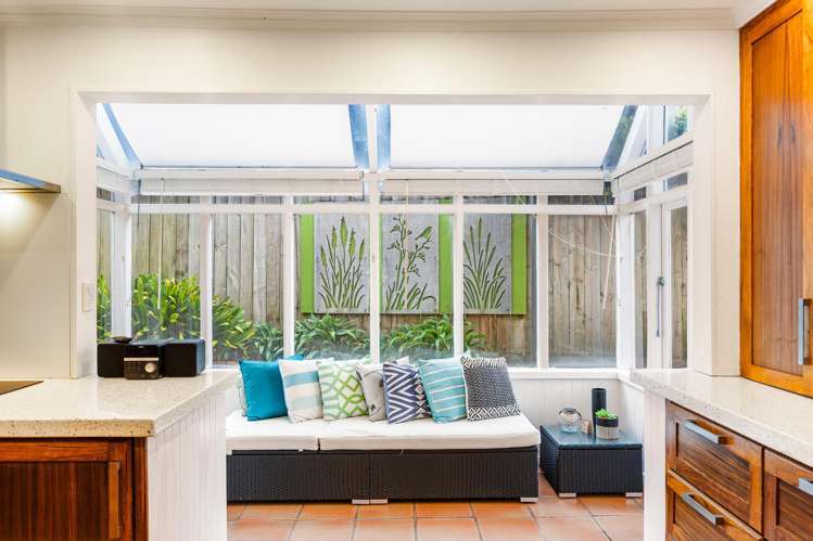 16 Awhiorangi Promenade Swanson_16