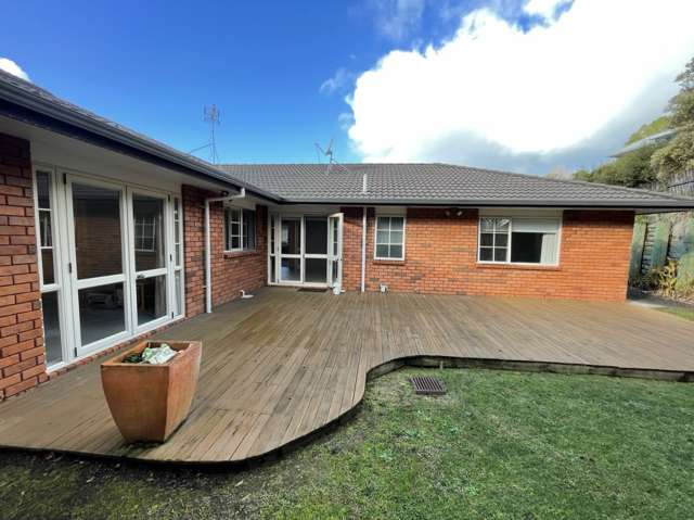 8 Helen Ryburn Place Torbay_1