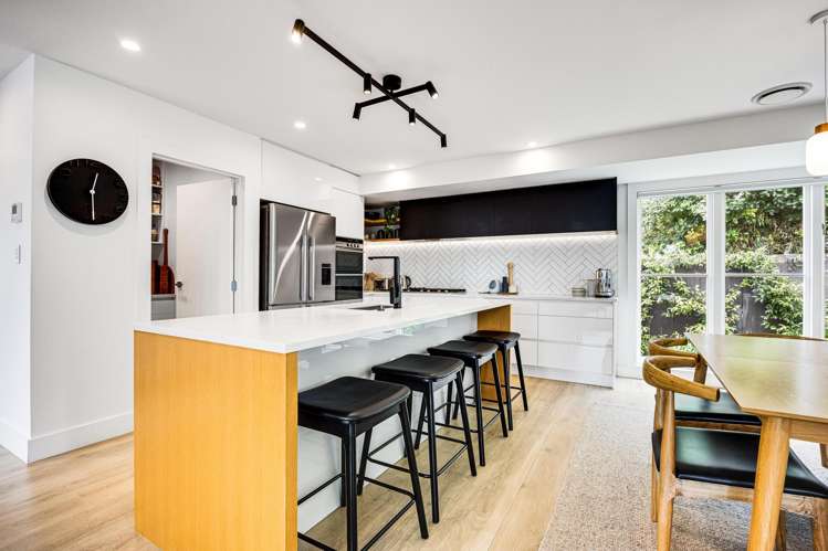 2A Whites Way Ellerslie_1