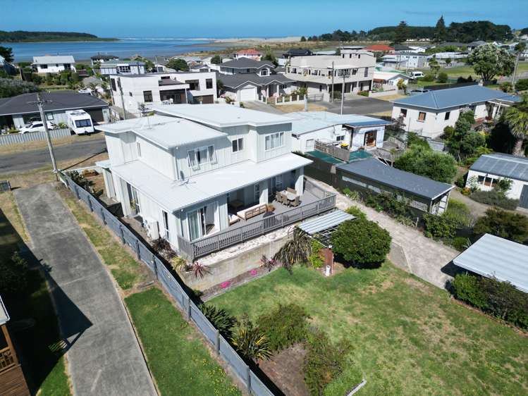 9 Roore Street Foxton Beach_32