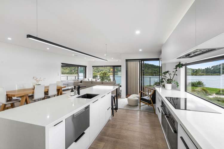 18 Admiral Drive Cooks Beach_10