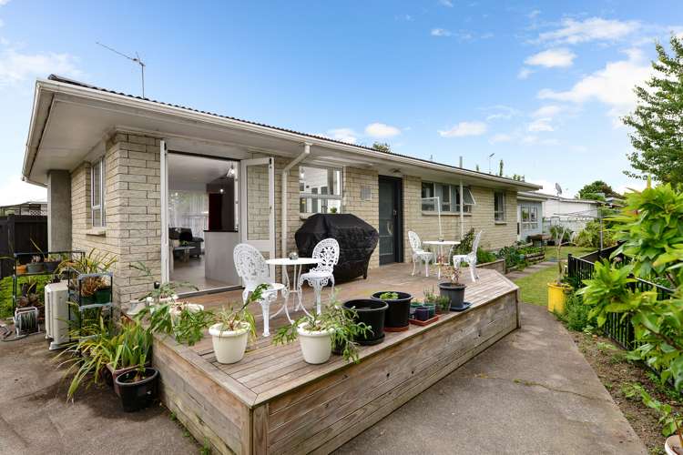 21 Brookbank Place Glenview_17