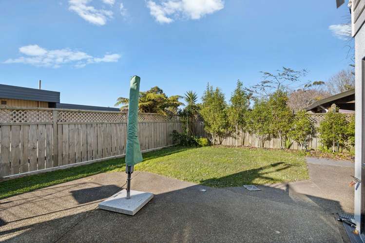 2/15 Dobell Road Stanmore Bay_28