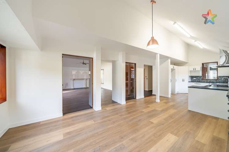 34 Waddington Drive Naenae_7