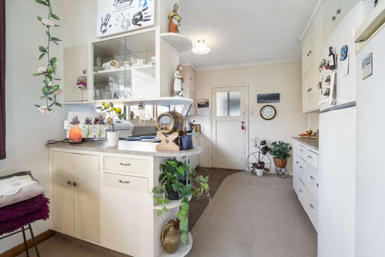 448 Tremaine Avenue Takaro_10