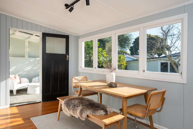 9 Kinross White Street Napier South_17