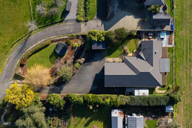 Spacious Lifestyle in a Peaceful Country Setting