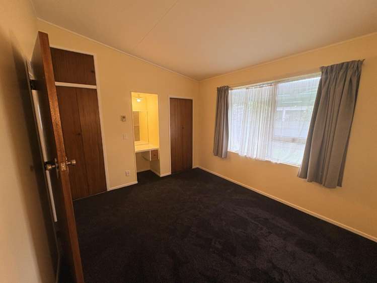 212 Sunnybank Crescent Camberley_7