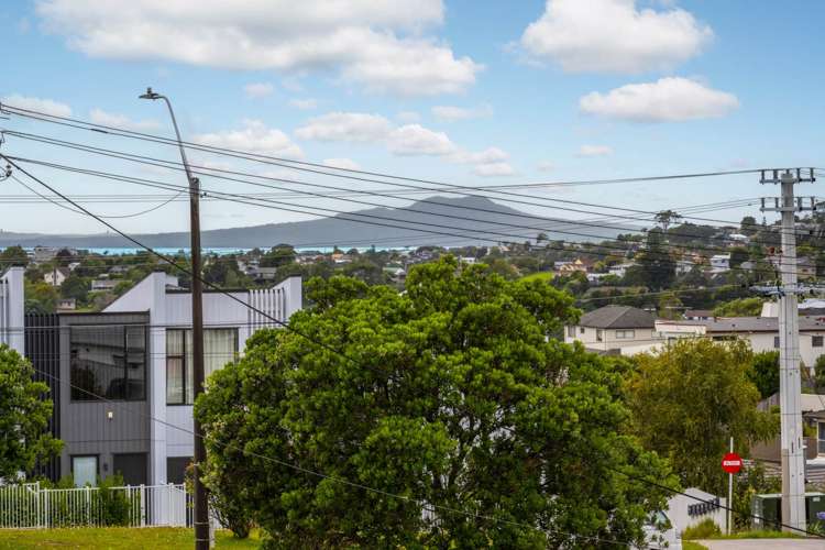 844C East Coast Road Oteha_18