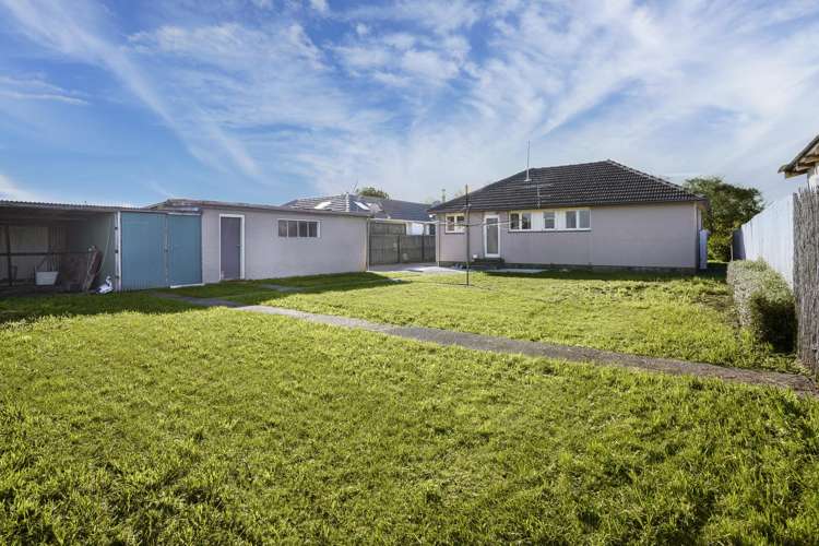 13 Wycola Avenue Hei Hei_2