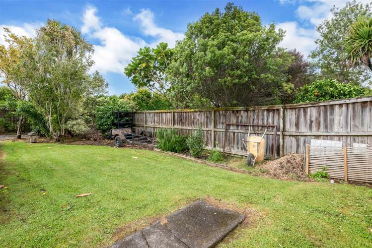 1/87 Beach Road Mellons Bay_6