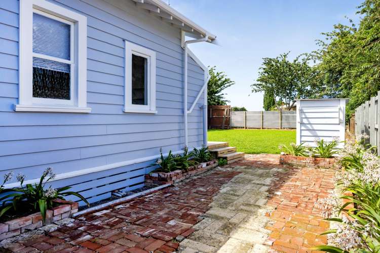 195 South Road Hawera_25