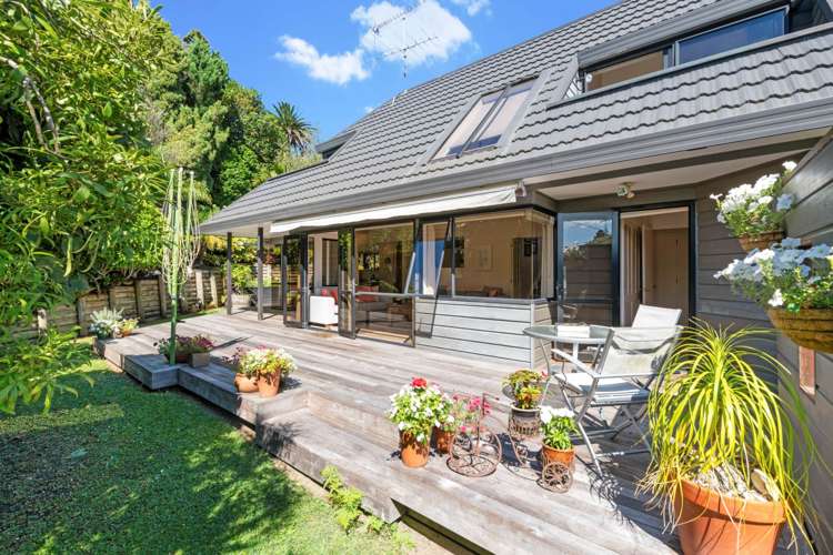 2/97 Beach Road Castor Bay_27