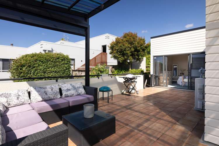 8 Lorrigan Way Welcome Bay_33