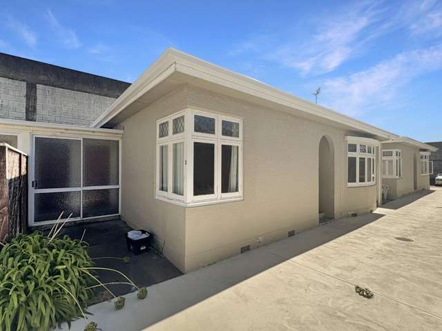 2/402 Queen Street East 10482_1