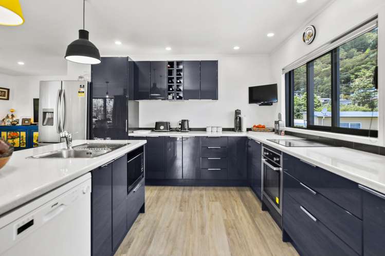 4 Te Puru Creek Road_1