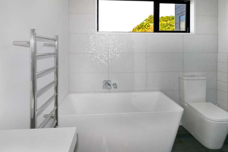 6 Satchell Way Kaiwharawhara_13